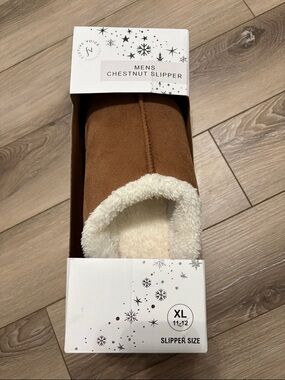 Chestnut Men's Chestnut Slipper with Cream Sherpa Lining